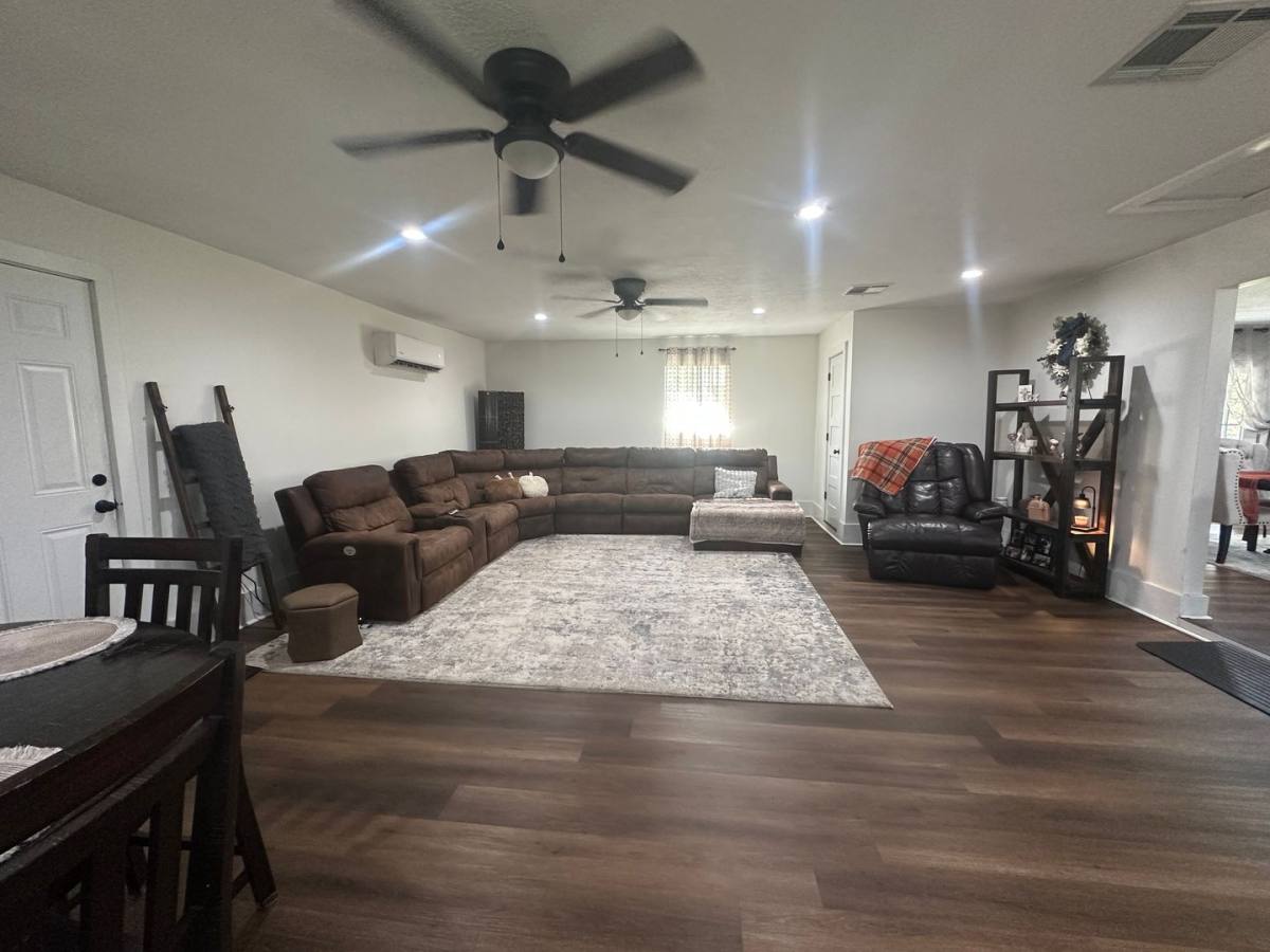 House for rent at 5797 N US-Highway 171, Lake Charles, LA 70611