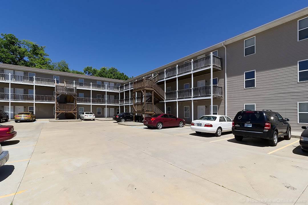 Apartment for rent at 915 N Frederick, Cape Girardeau, MO 63701