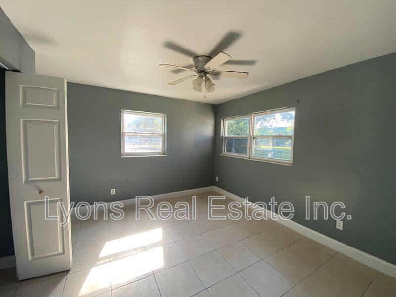 Apartment for rent at 40 Willis Rd #1, North Fort Myers, FL 33917