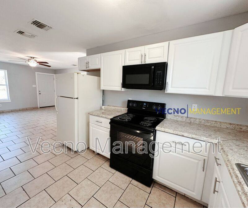 Apartment for rent at 302 Cooper St #201, San Antonio, TX 78210