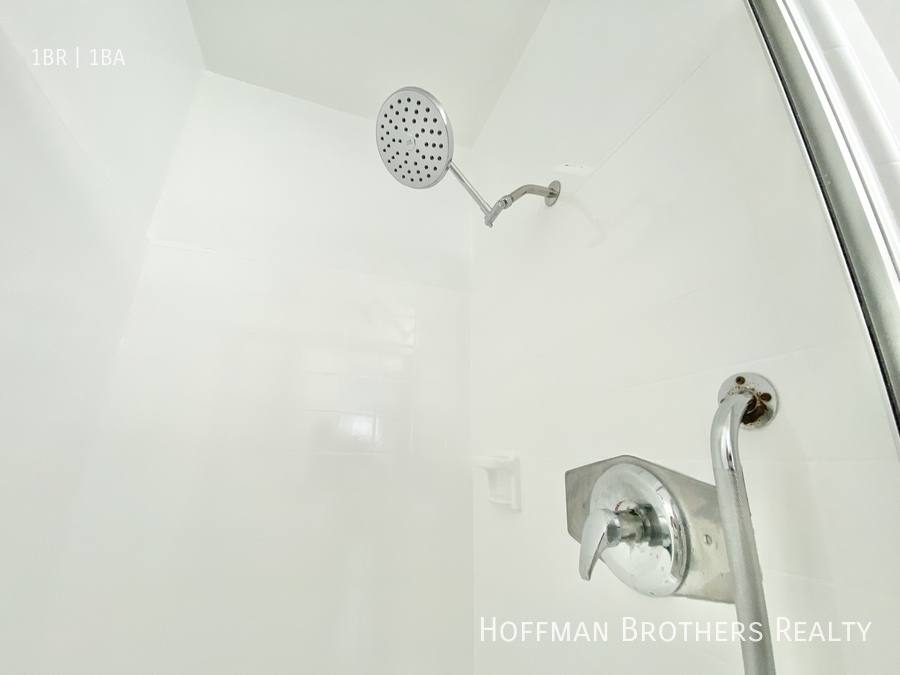 Apartment for rent at 3956 Stevely Ave #6, Los Angeles, CA 90008