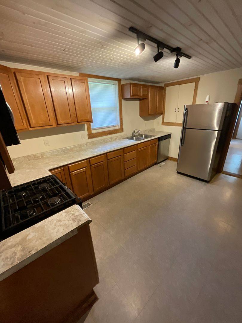 Apartment for rent at 408 E 16th St, Bloomington, IN 47408