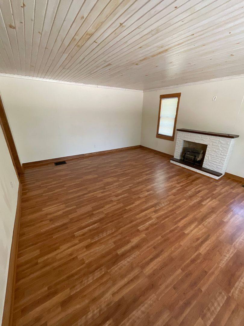Apartment for rent at 408 E 16th St, Bloomington, IN 47408