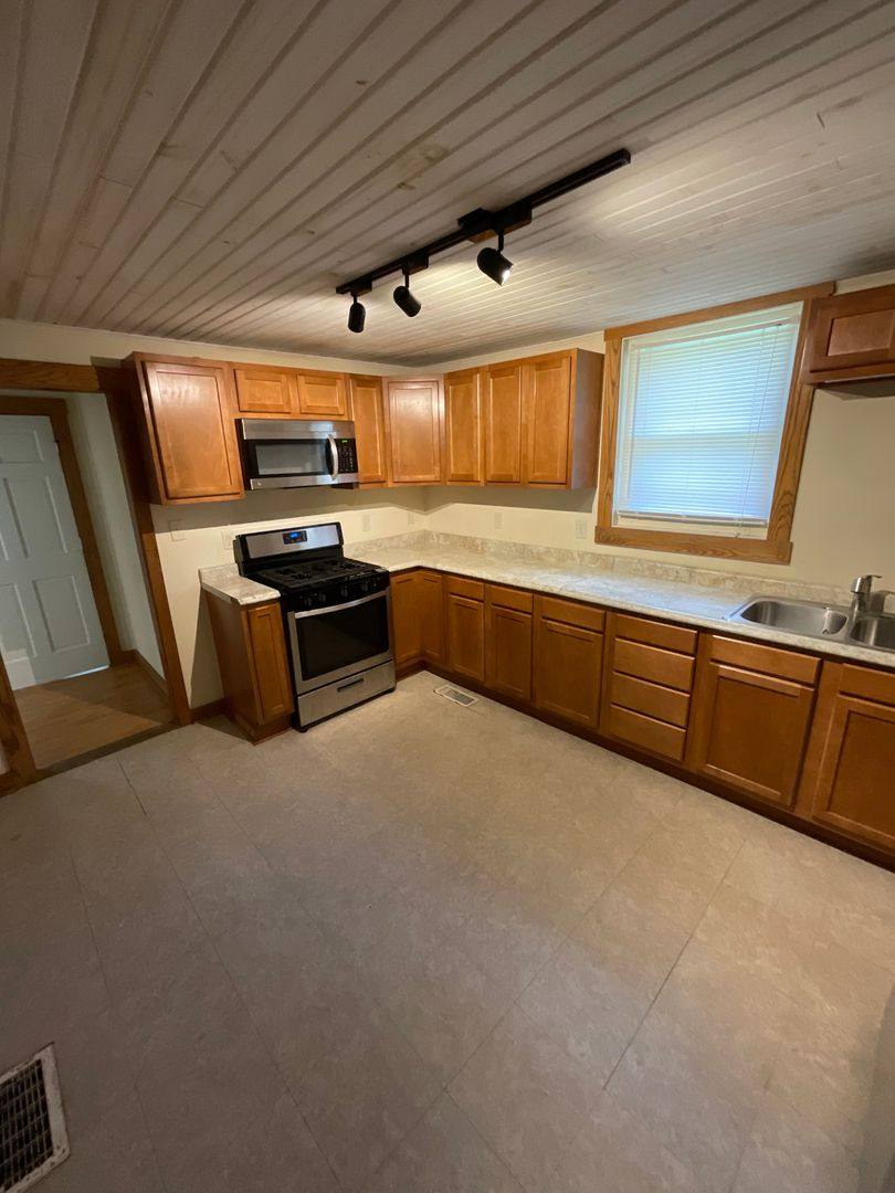 Apartment for rent at 408 E 16th St, Bloomington, IN 47408
