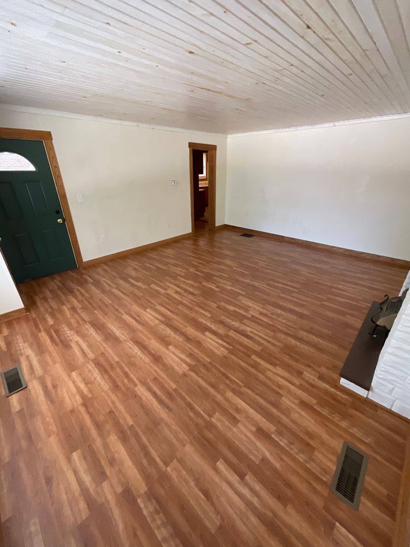 Apartment for rent at 408 E 16th St, Bloomington, IN 47408