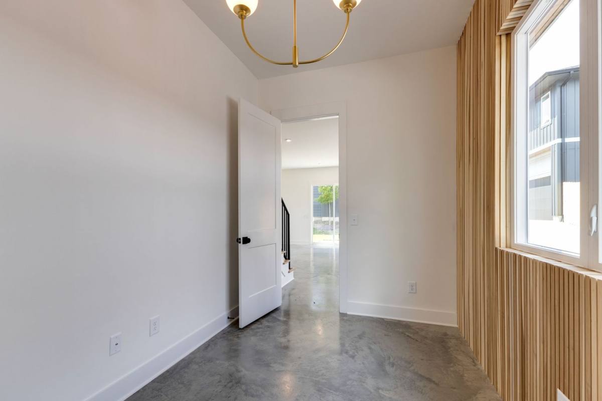 Apartment for rent at 5917 Robertson Ave, Nashville, TN 37209