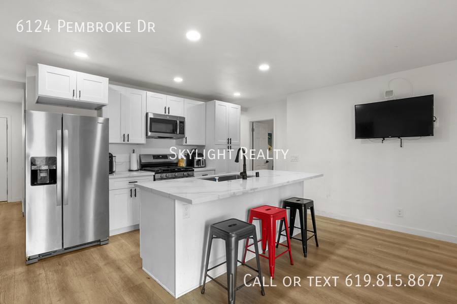 House for rent at 6124 Pembroke Dr, San Diego, CA 92115