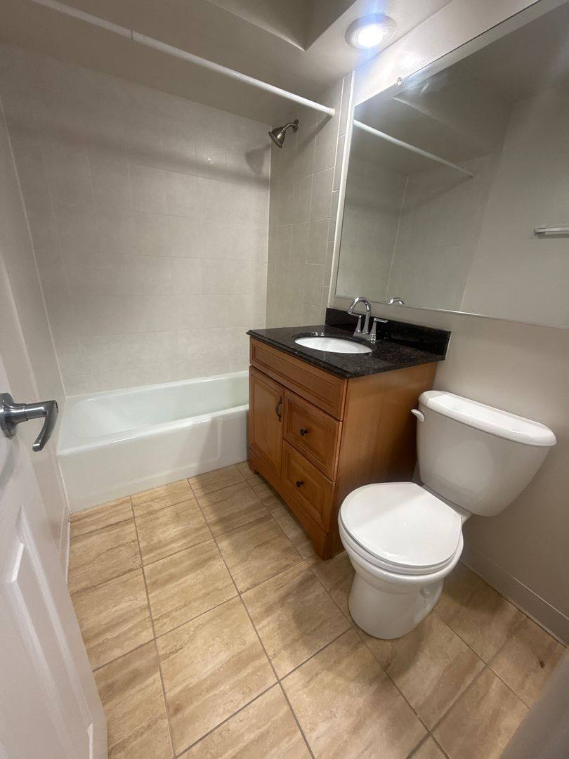 Apartment for rent at 2121 S Wolf Rd, Hillside, IL 60162