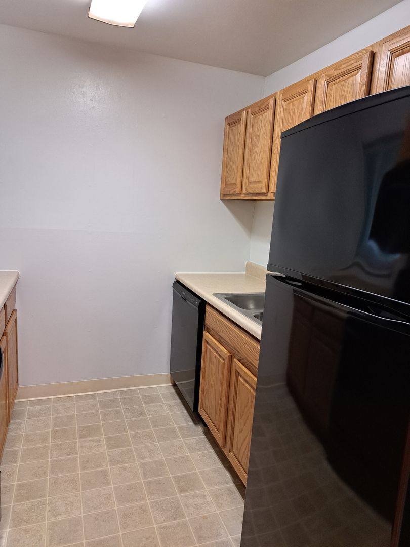 Apartment for rent at 100 Bent Oak Dr, Lake Saint Louis, MO 63367