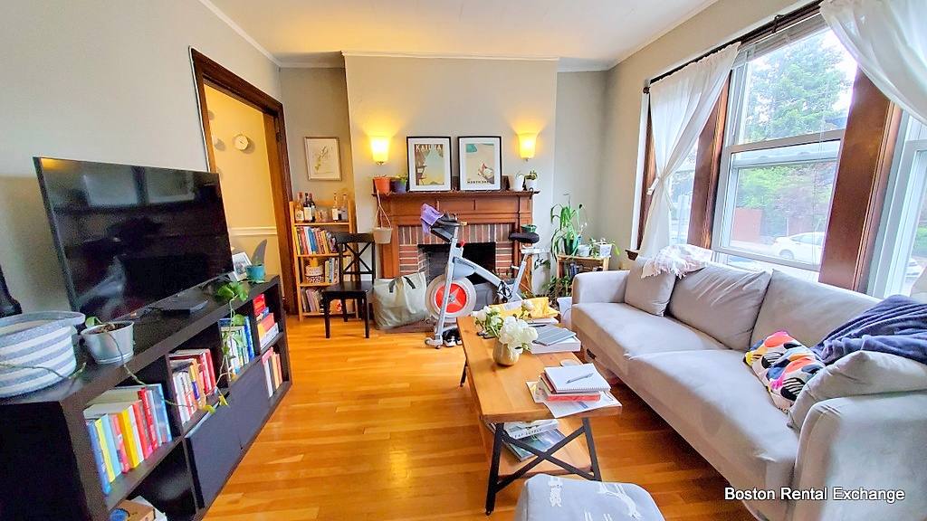 Apartment for rent at 49 Dover St #9, Somerville, MA 02144