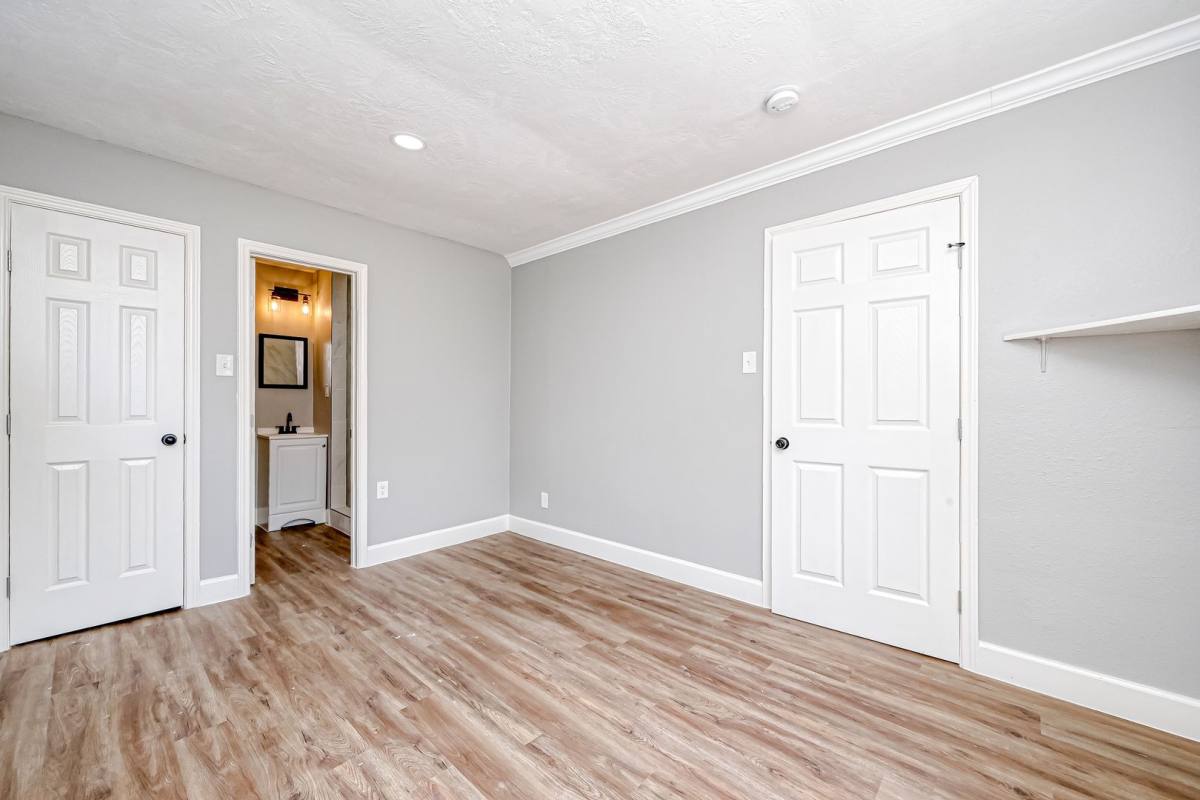 Apartment for rent at 6715 Victoria St, Houston, TX 77020