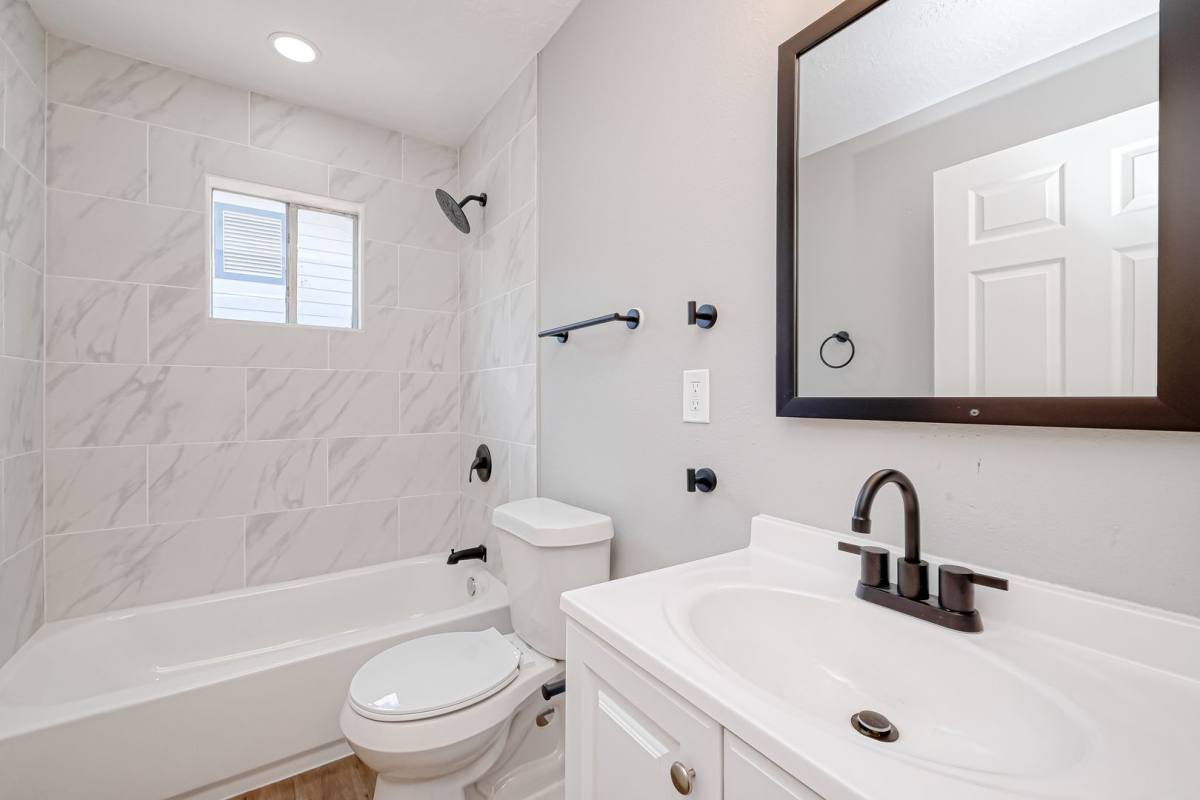 Apartment for rent at 6715 Victoria St, Houston, TX 77020
