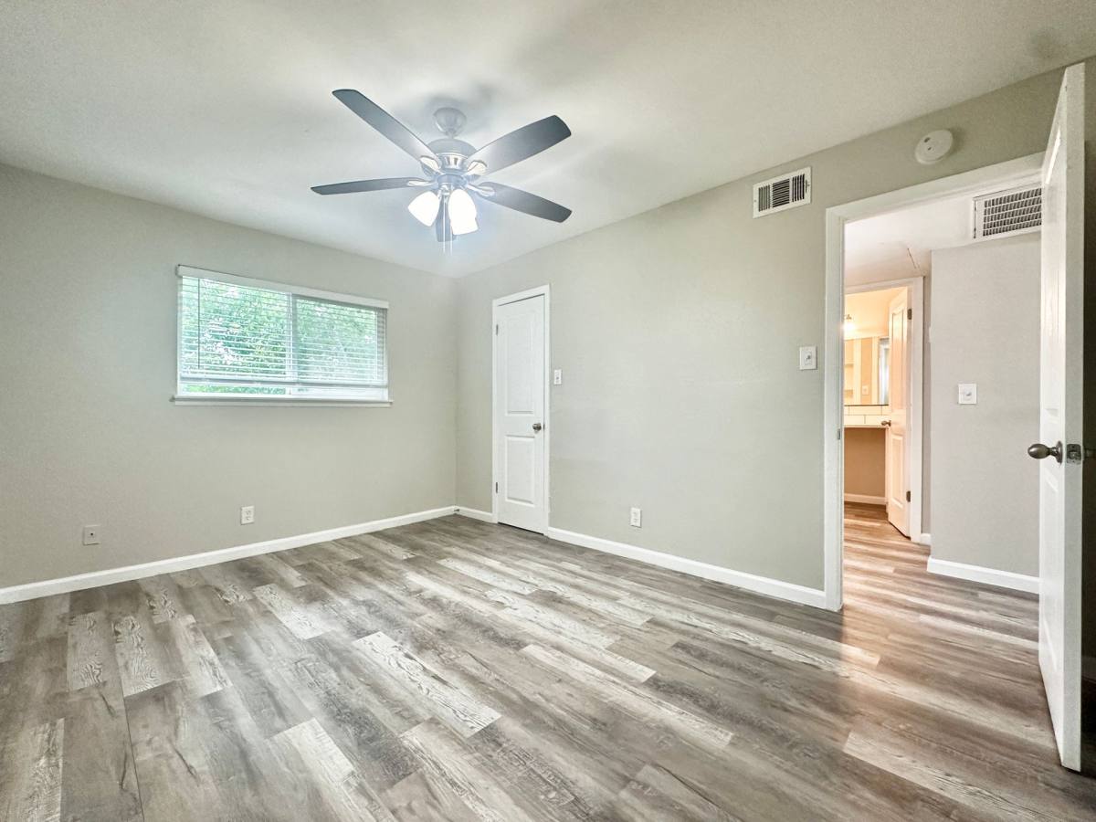 Apartment for rent at 7304 Twin Crest Dr, Austin, TX 78752