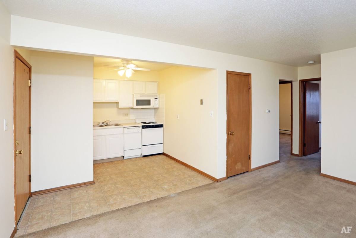 Apartment for rent at 1020 Ashworth Rd, West Des Moines, IA 50265