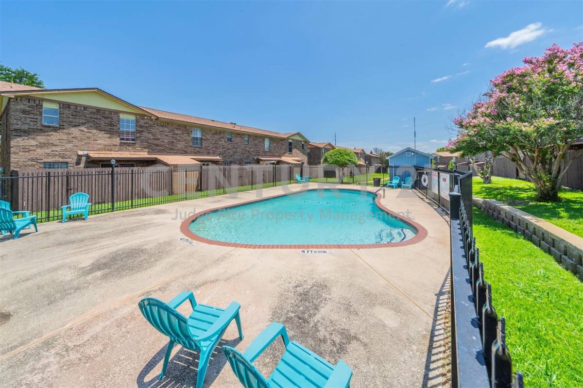 Condo for rent at 929 Vedral Place, Cedar Hill, TX 75104