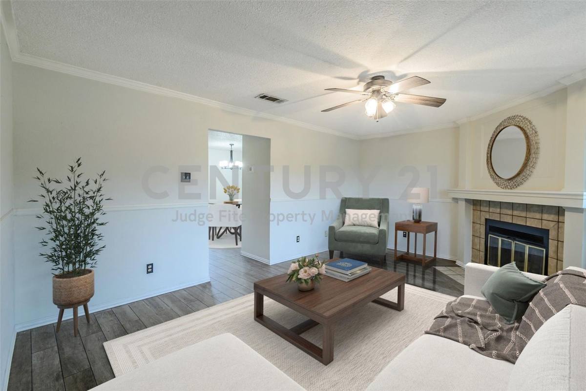 Condo for rent at 929 Vedral Place, Cedar Hill, TX 75104