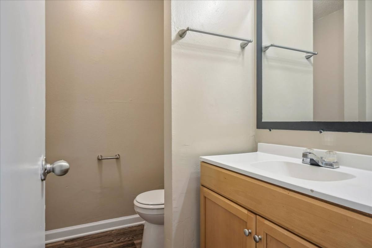 Townhouse for rent at 1500 E Shelby Dr, Memphis, TN 38116