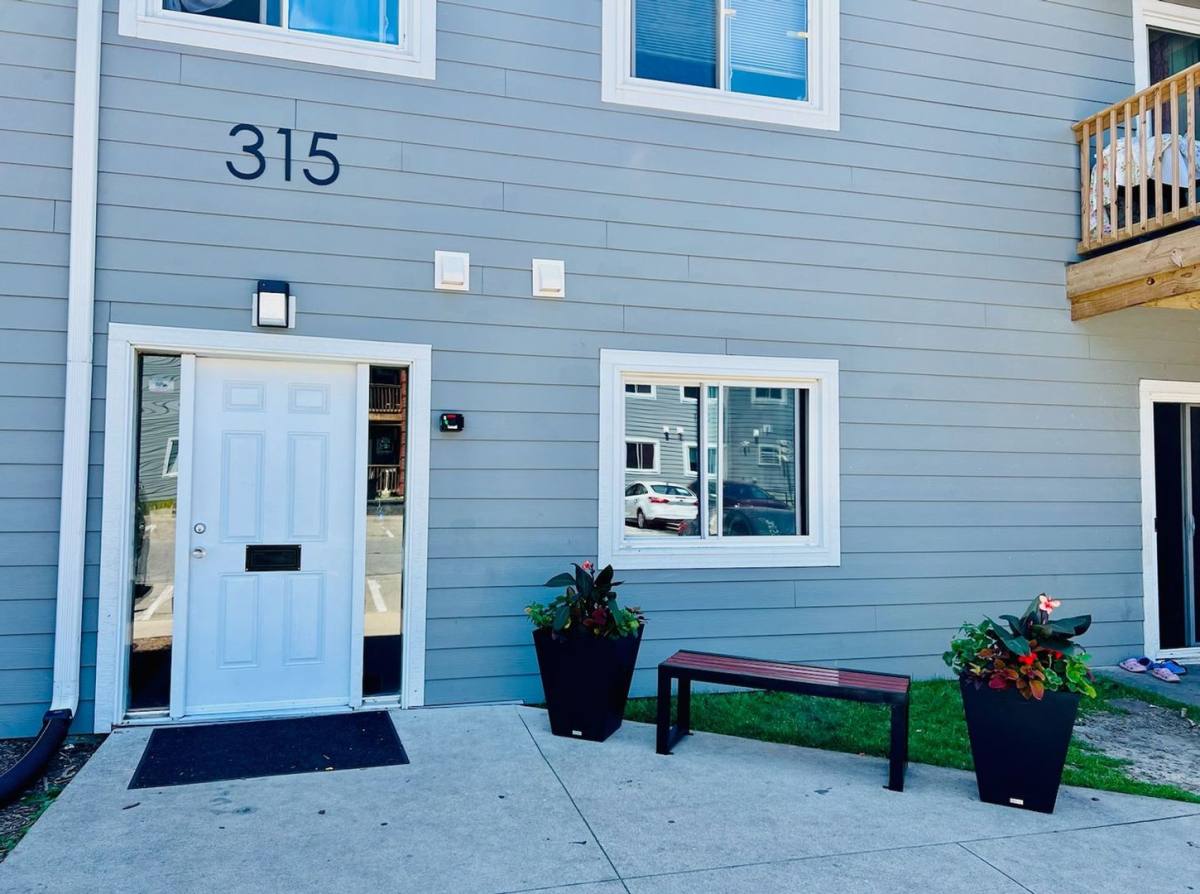 Apartment for rent at 311 315 E McKinley Ave, Des Moines, IA 50315