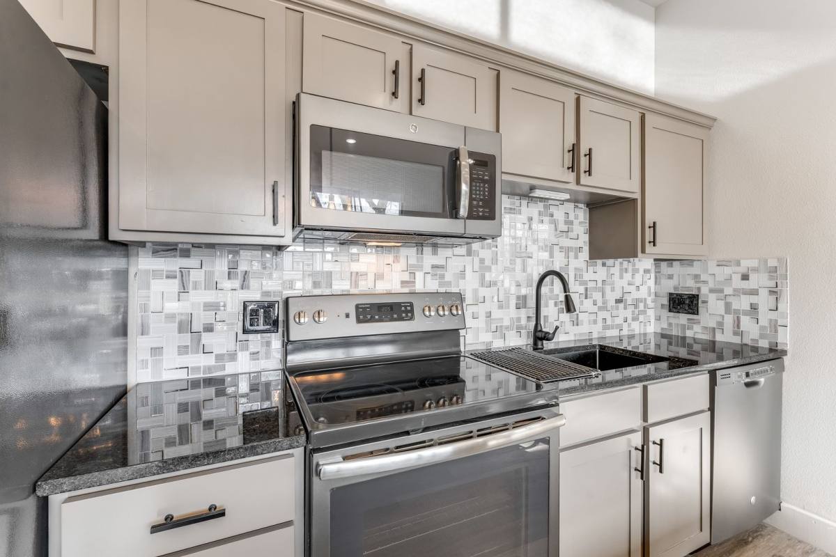 Apartment for rent at 1723 N Chestnut Ave, Fayetteville, AR 72703