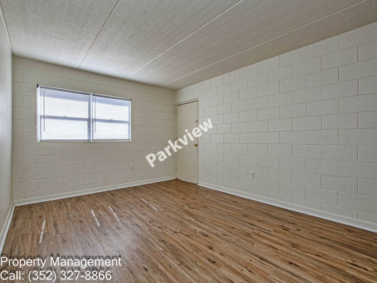 Apartment for rent at 1482 E McDonald Ave, Eustis, FL 32726