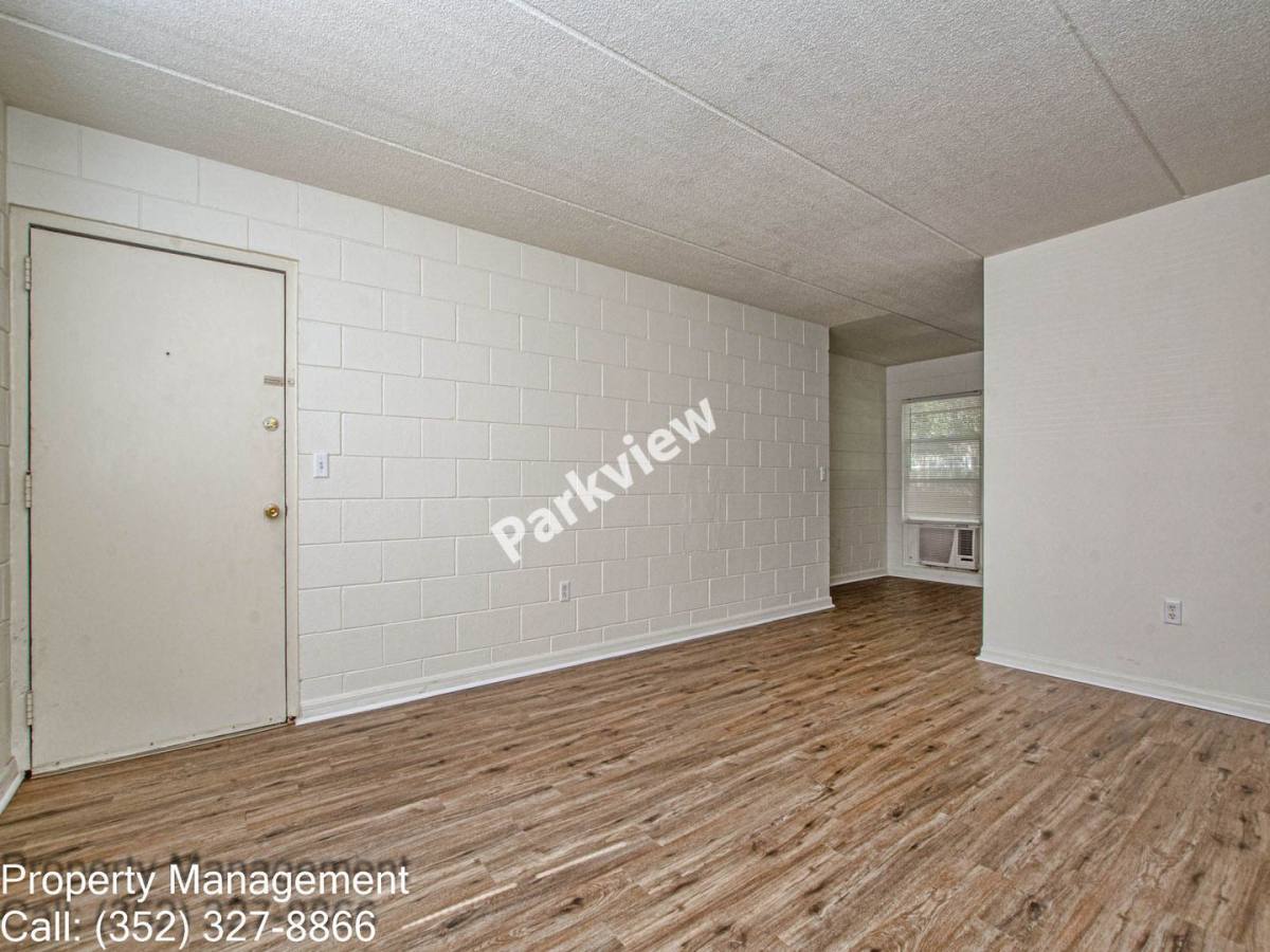 Apartment for rent at 1482 E McDonald Ave, Eustis, FL 32726