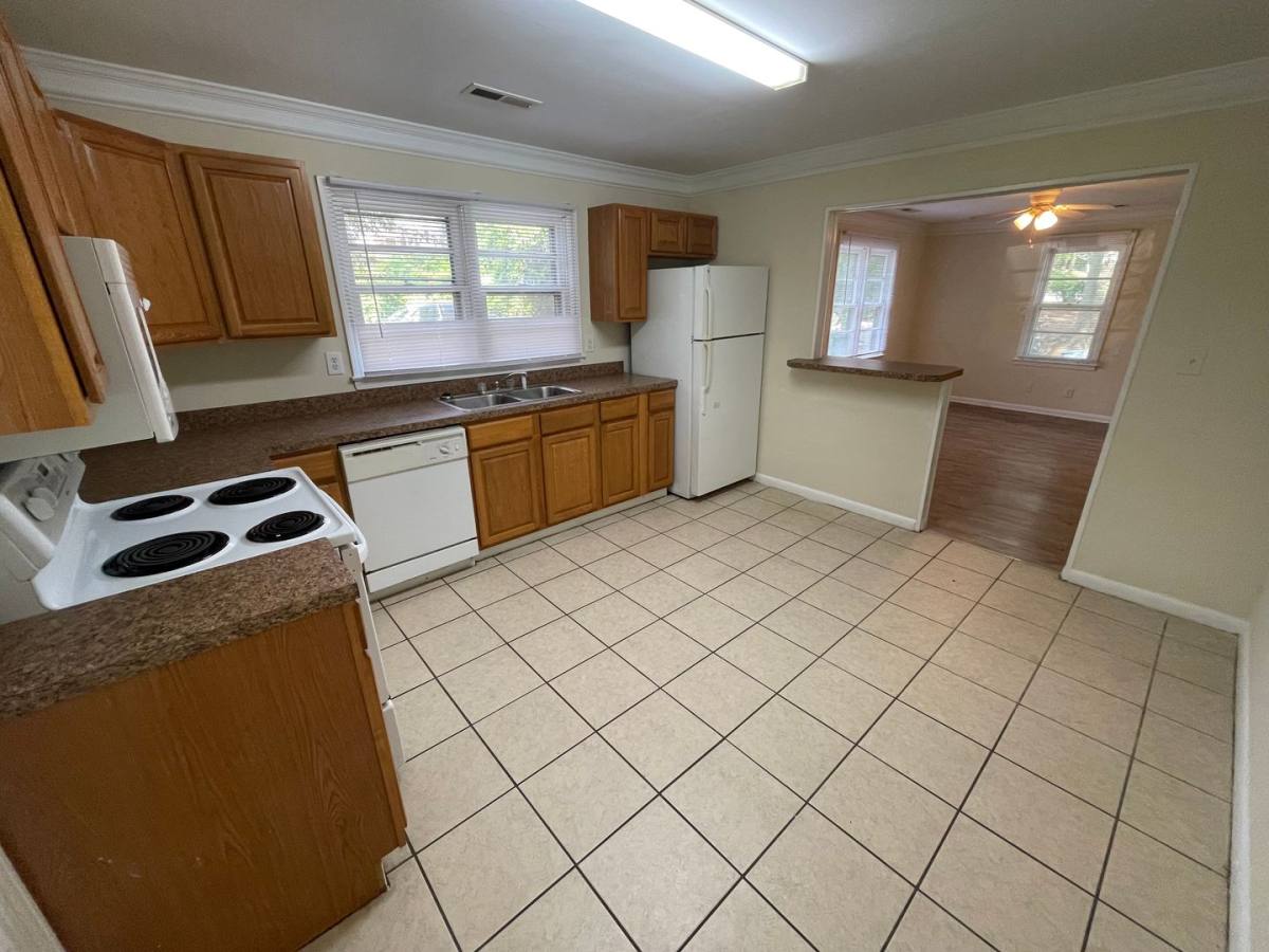 House for rent at 313 Georgia Dr, Athens, GA 30605