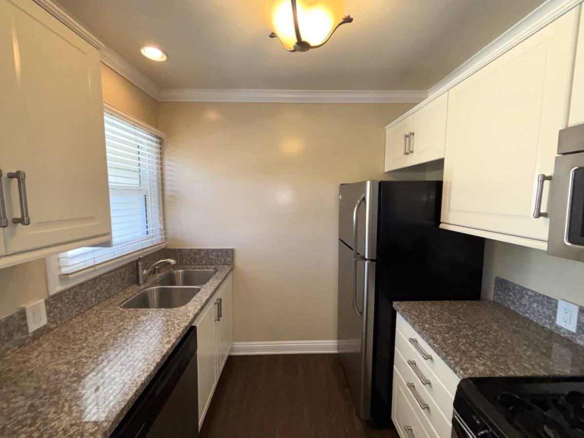 Apartment for rent at 4239 Tujunga Ave, Studio City, CA 91604
