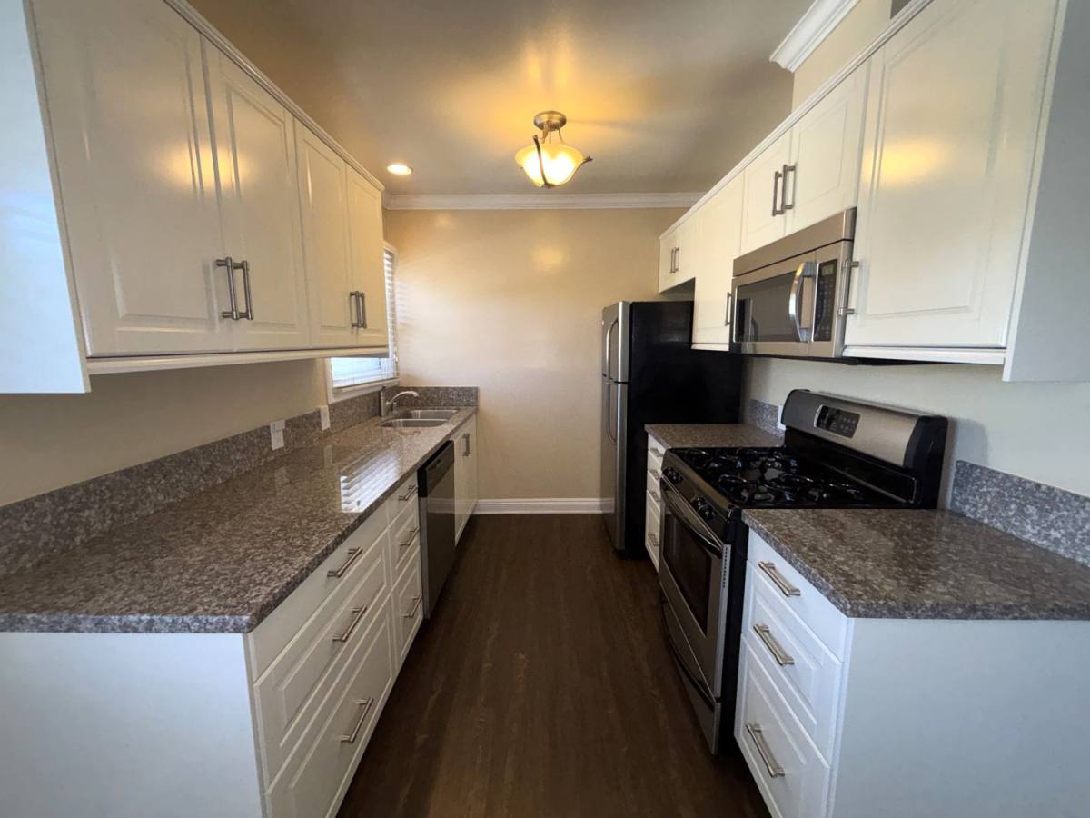 Apartment for rent at 4239 Tujunga Ave, Studio City, CA 91604
