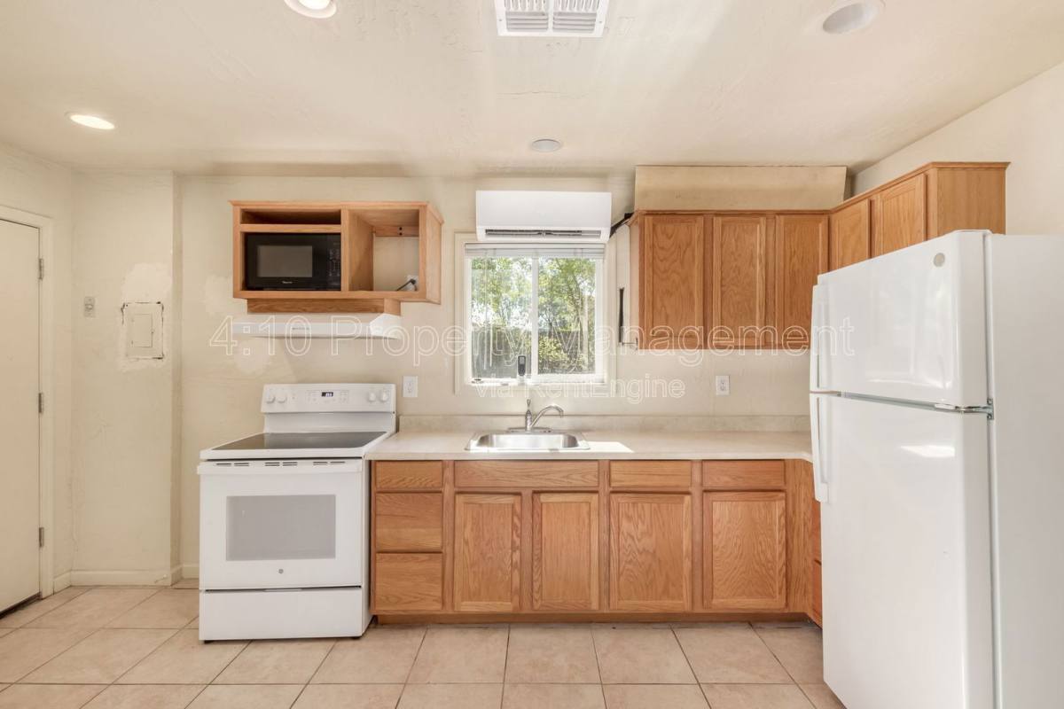 Apartment for rent at 1626 W Taylor St #2, Phoenix, AZ 85007