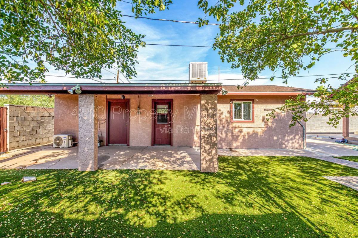 Apartment for rent at 1626 W Taylor St #2, Phoenix, AZ 85007
