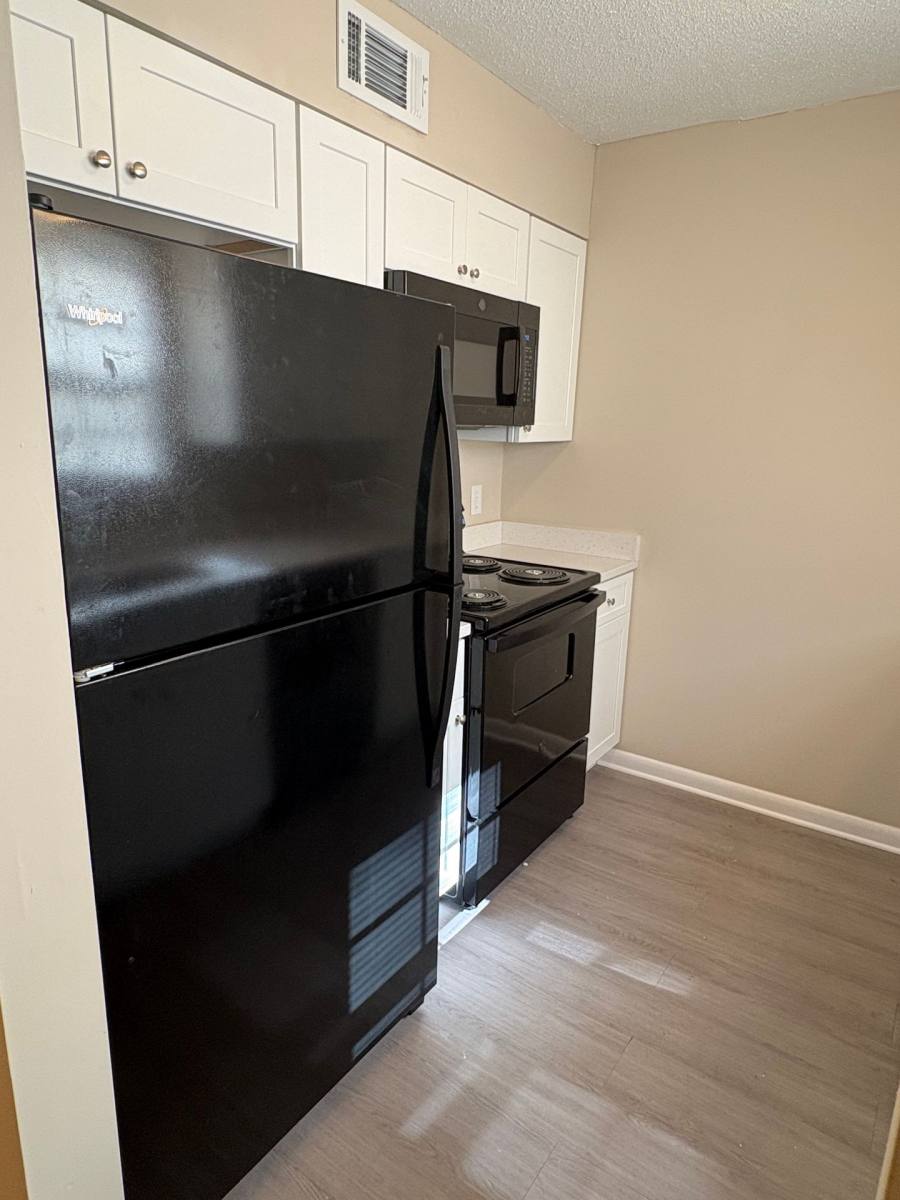 Townhouse for rent at 102 Ellis Dr, Hattiesburg, MS 39401