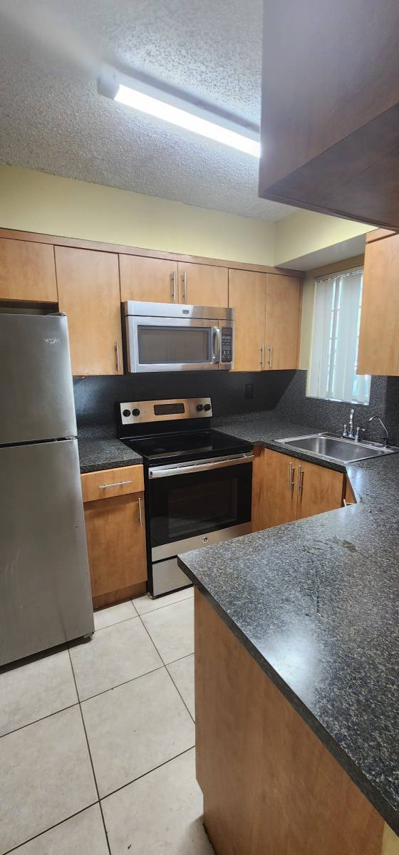 Apartment for rent at 17440 NW 67th Court, Hialeah, FL 33015