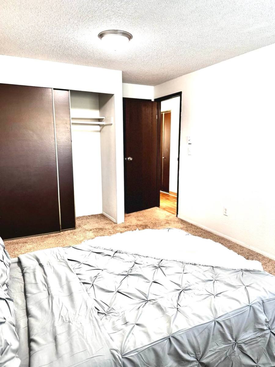 Apartment for rent at 6634 Tacoma Mall Blvd, Tacoma, WA 98409