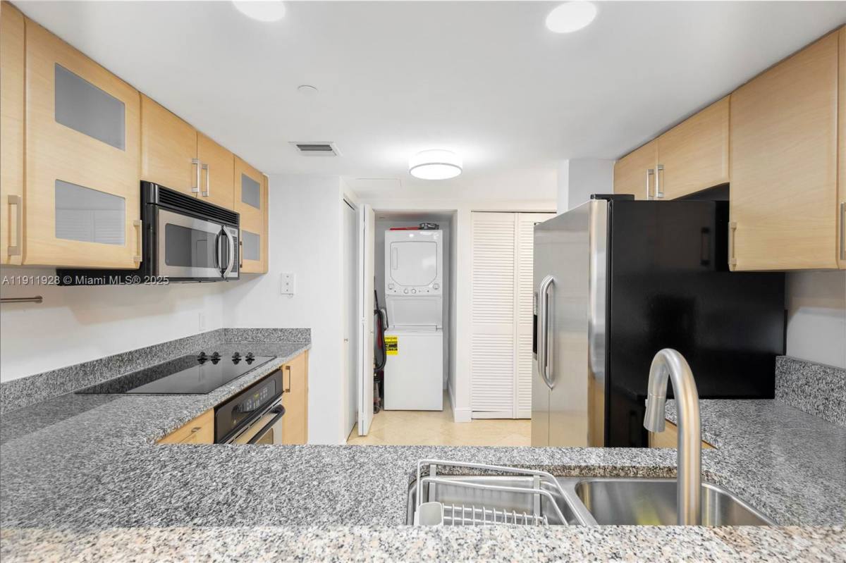 Condo for rent at 2101 Brickell Ave #606, Miami, FL 33129