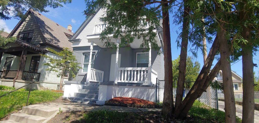 Apartment for rent at 812 E Burleigh St #1, Milwaukee, WI 53212