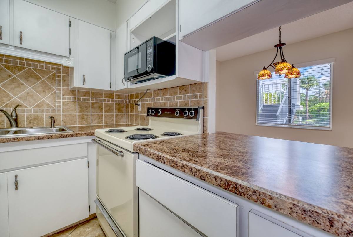 Condo for rent at 14800 Walsingham Rd, Largo, FL 33774