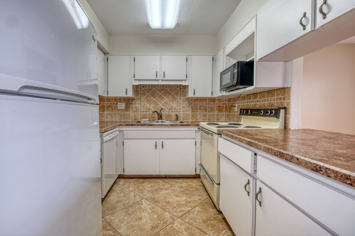 Condo for rent at 14800 Walsingham Rd, Largo, FL 33774