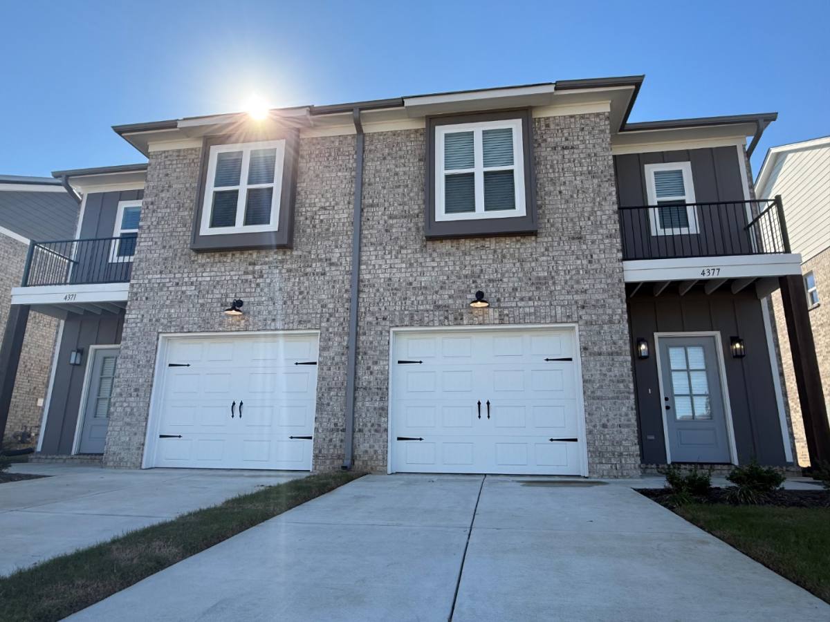 Townhouse for rent at 4371 Ravenwood Park W #3, Horn Lake, MS 38637