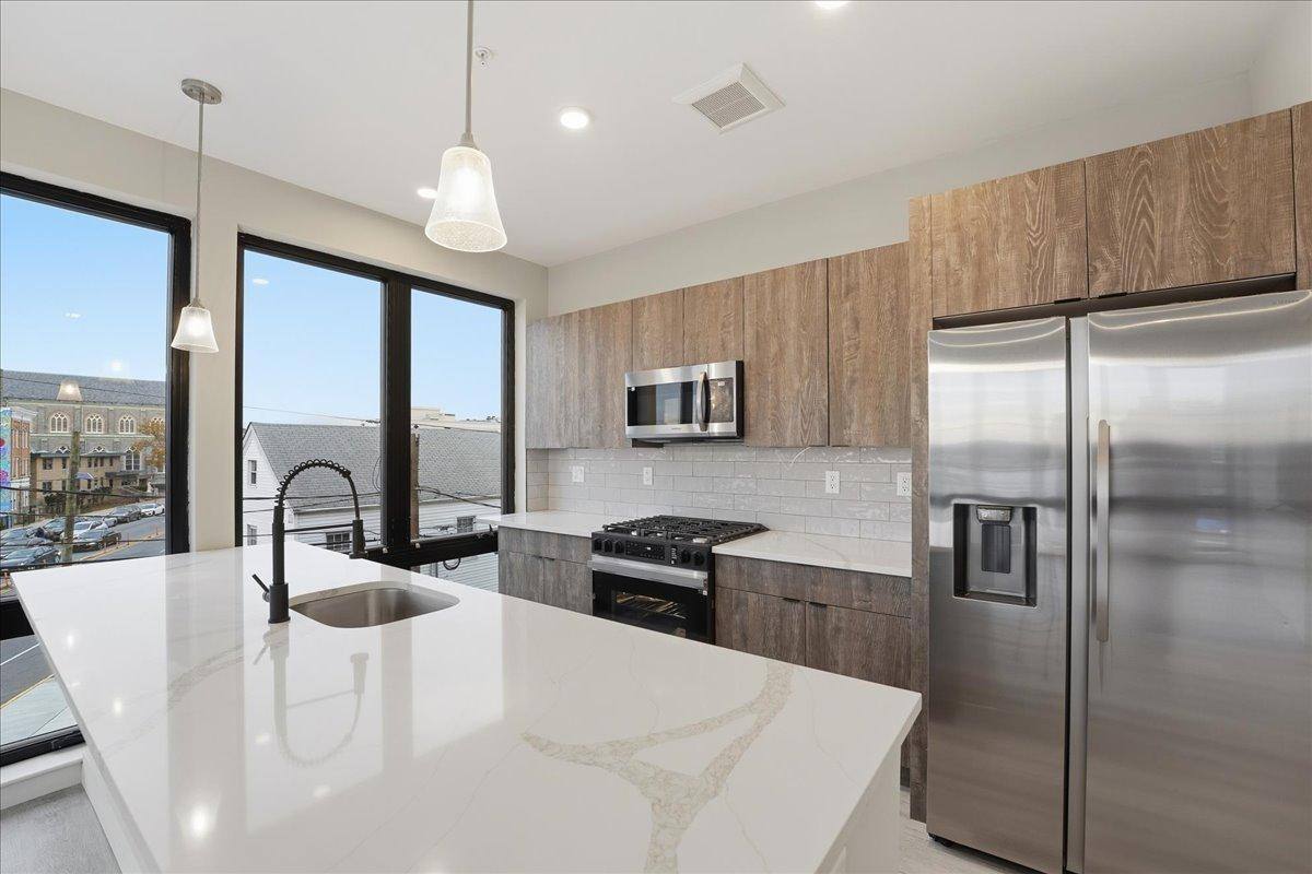 Apartment for rent at 3516 John F Kennedy Blvd #201, Jersey City, NJ 07307