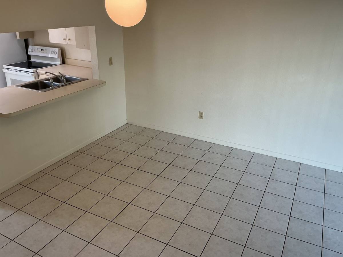 Apartment for rent at 411 E Park St, Lakeland, FL 33803