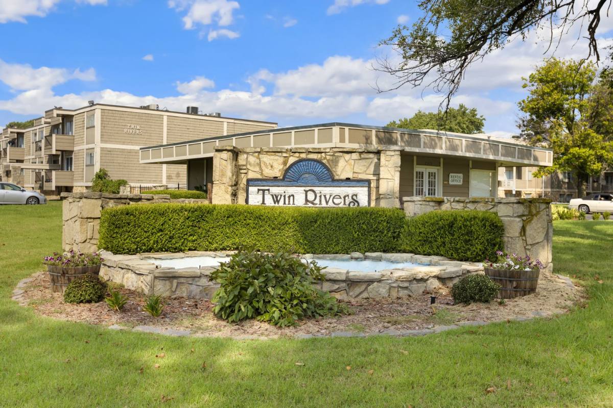 Apartment for rent at 2303 N Somerset St, Wichita, KS 67204