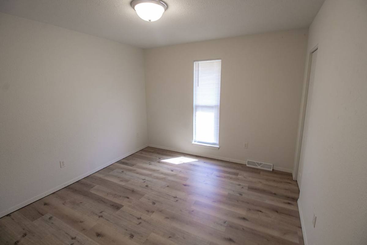 House for rent at 1007 W Ash St, Columbia, MO 65203