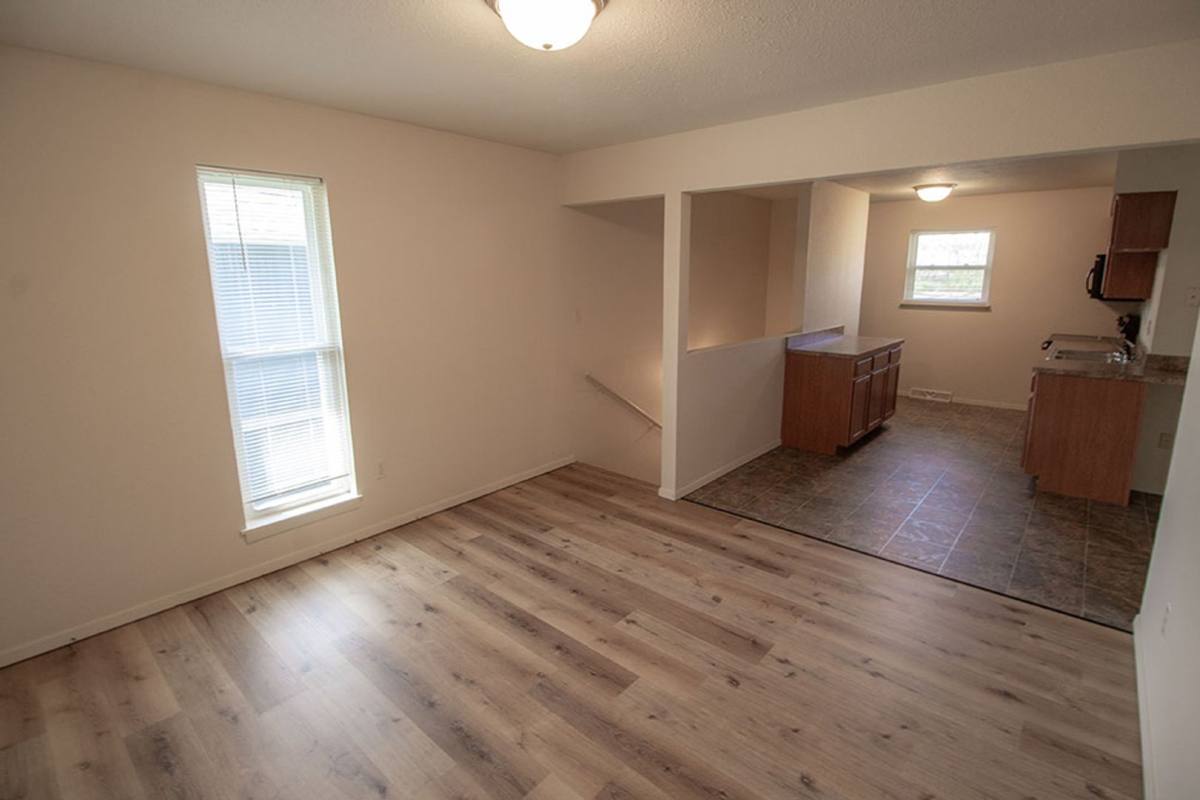 House for rent at 1007 W Ash St, Columbia, MO 65203