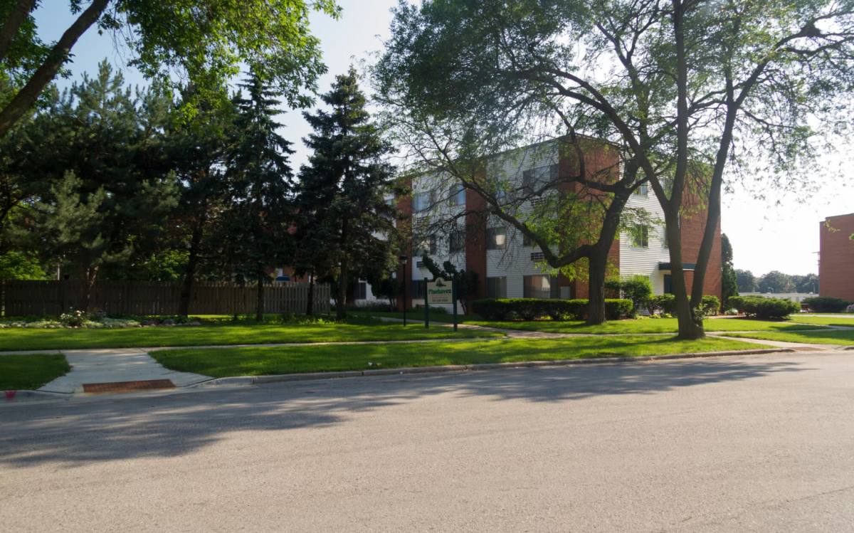 Apartment for rent at 2827 - 2951 W Parnell Ave, Milwaukee, WI 53221