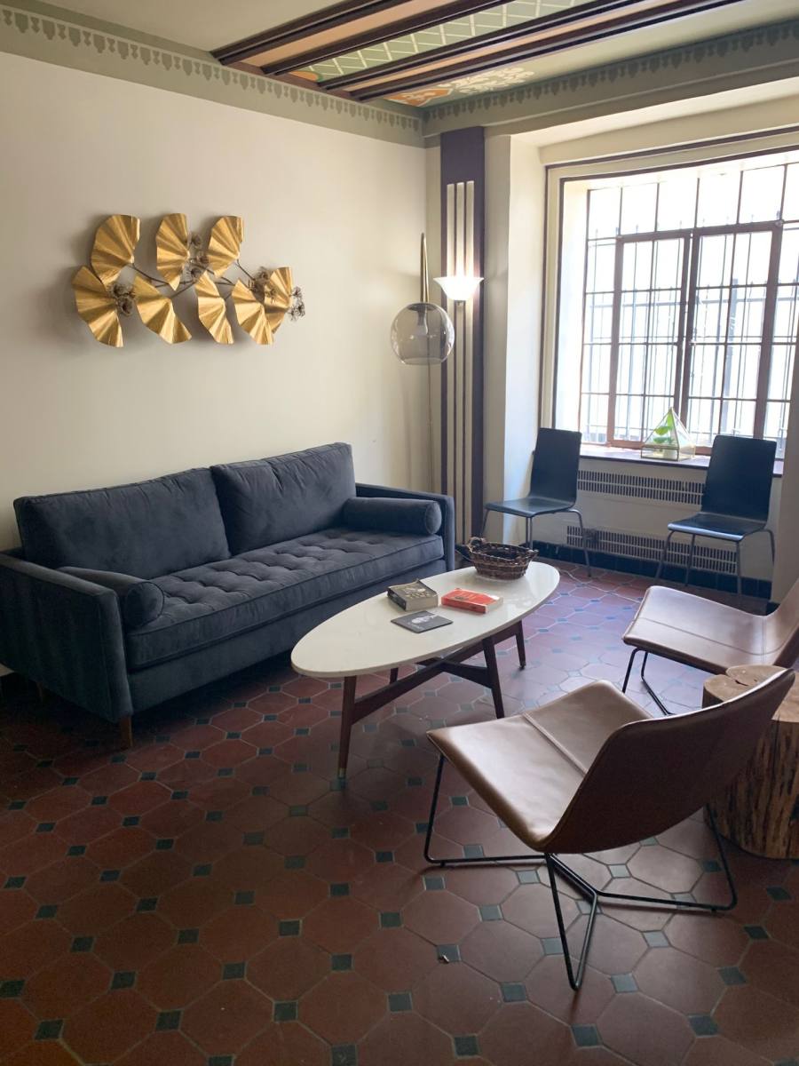 Apartment for rent at 535 S Gramercy Place, Los Angeles, CA 90020