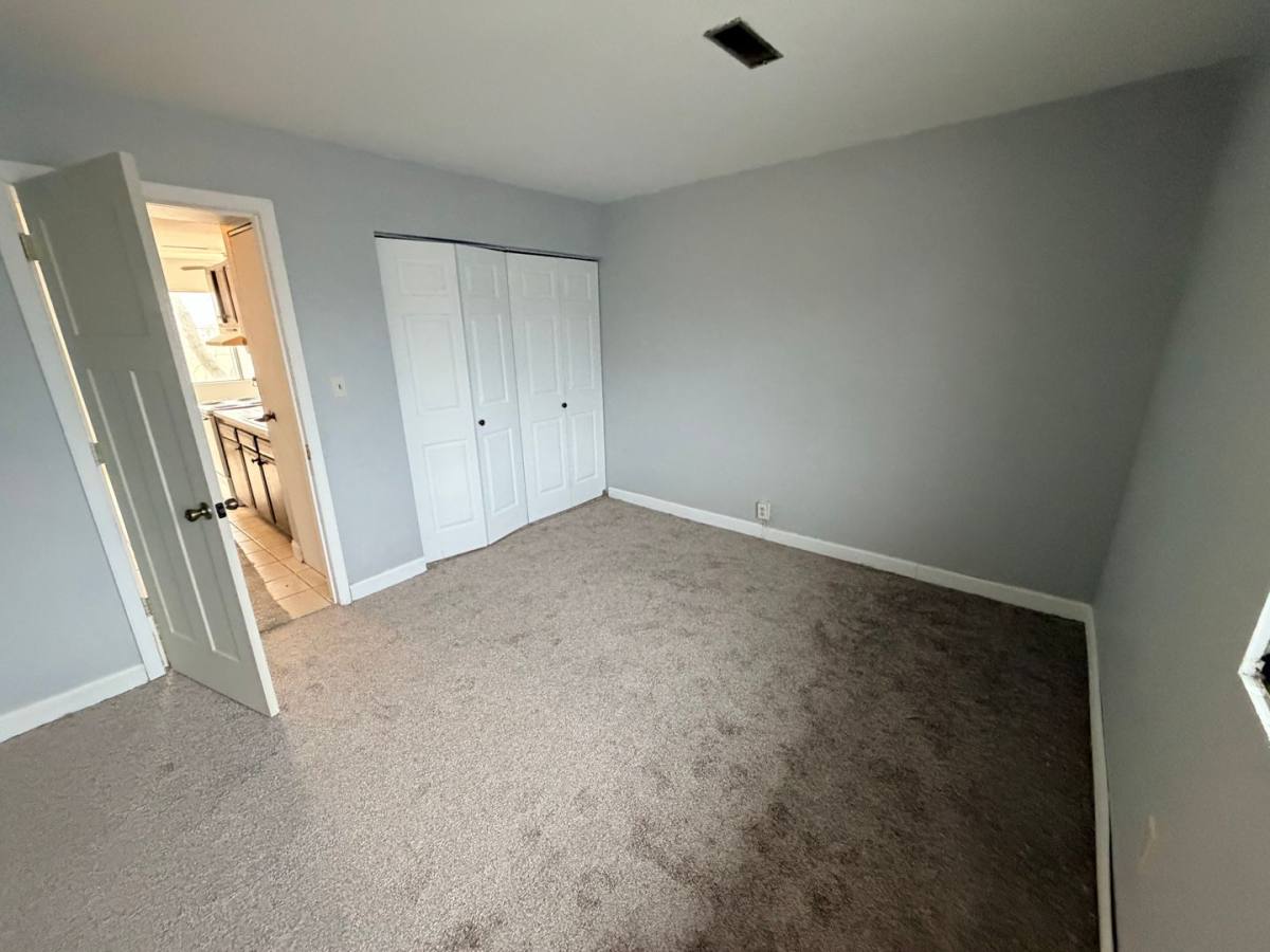 Apartment for rent at 1301 S Westcott St, Sioux City, IA 51106