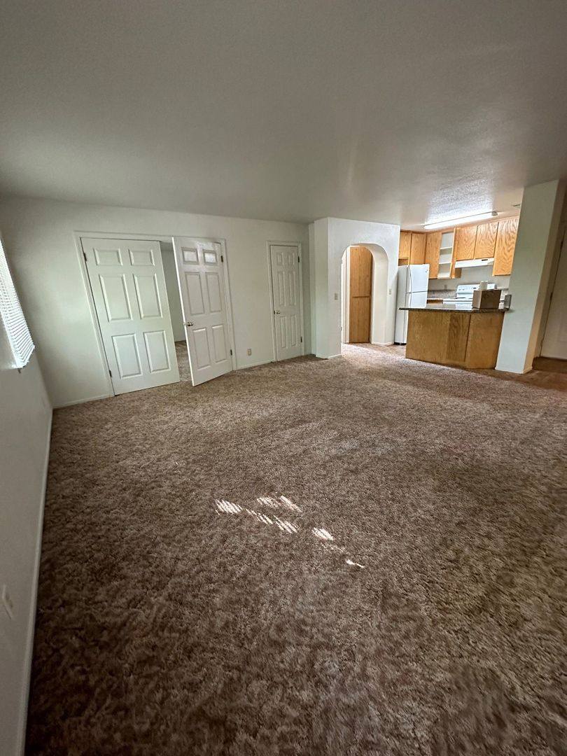 Apartment for rent at 1019-1021 W 5th St, Chico, CA 95928