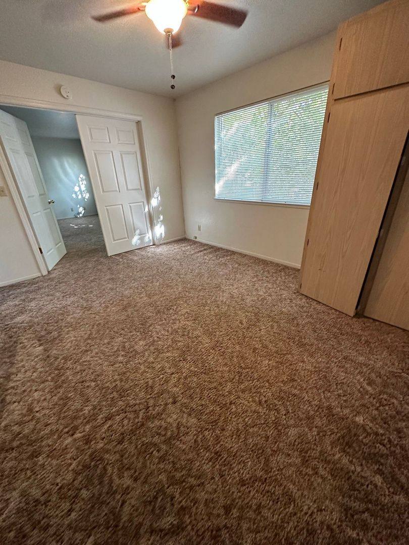 Apartment for rent at 1019-1021 W 5th St, Chico, CA 95928