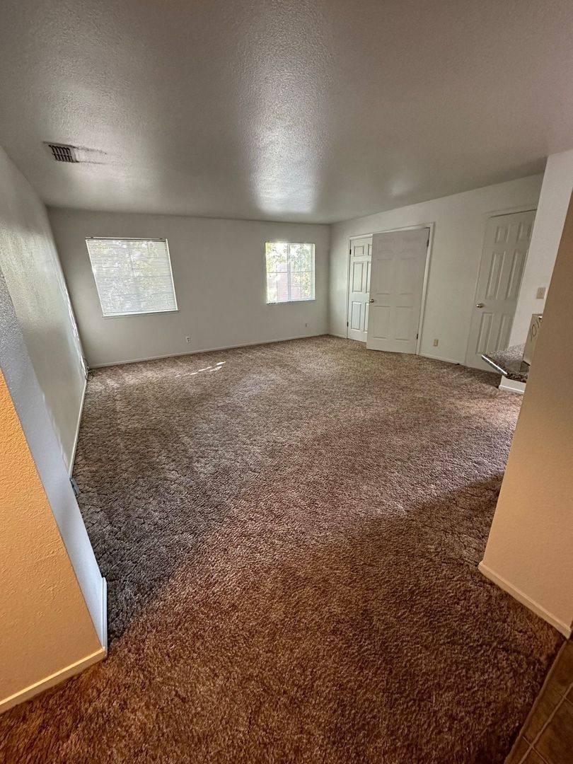 Apartment for rent at 1019-1021 W 5th St, Chico, CA 95928