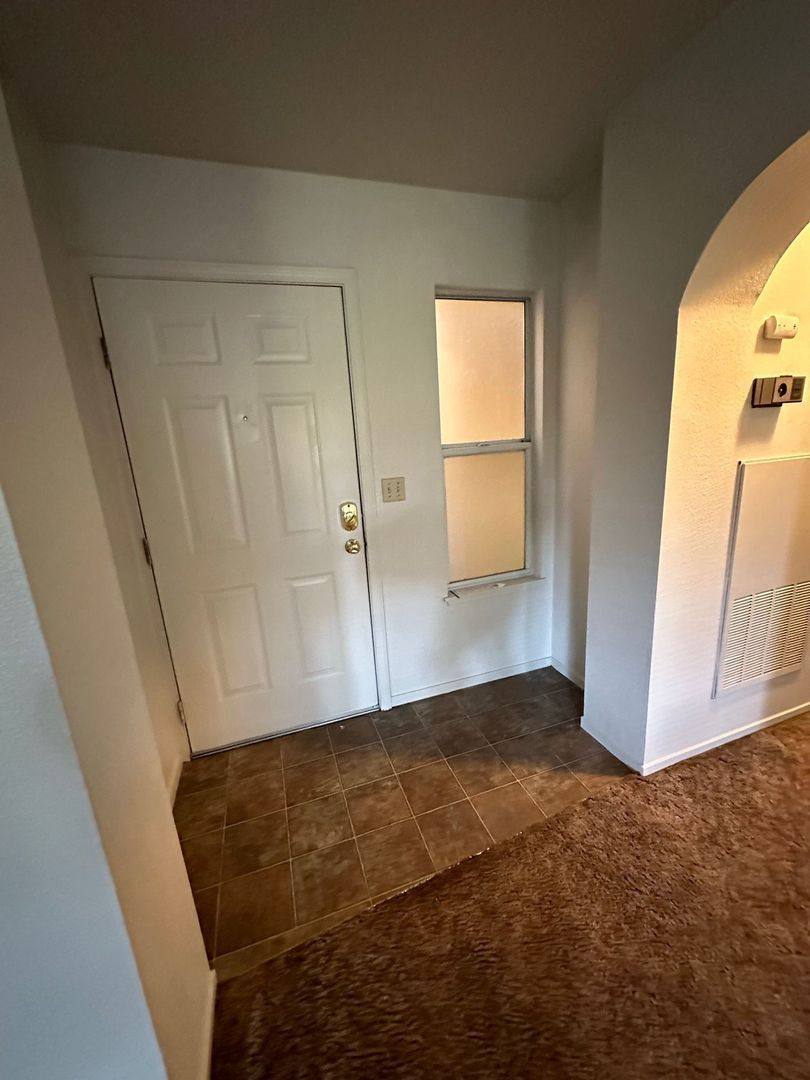 Apartment for rent at 1019-1021 W 5th St, Chico, CA 95928
